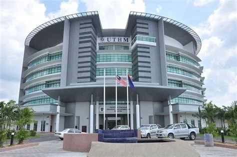 Additional UTHM campus photos